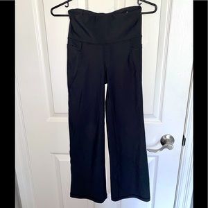 Old Navy Black High-Rise 7/8 Flare Pants